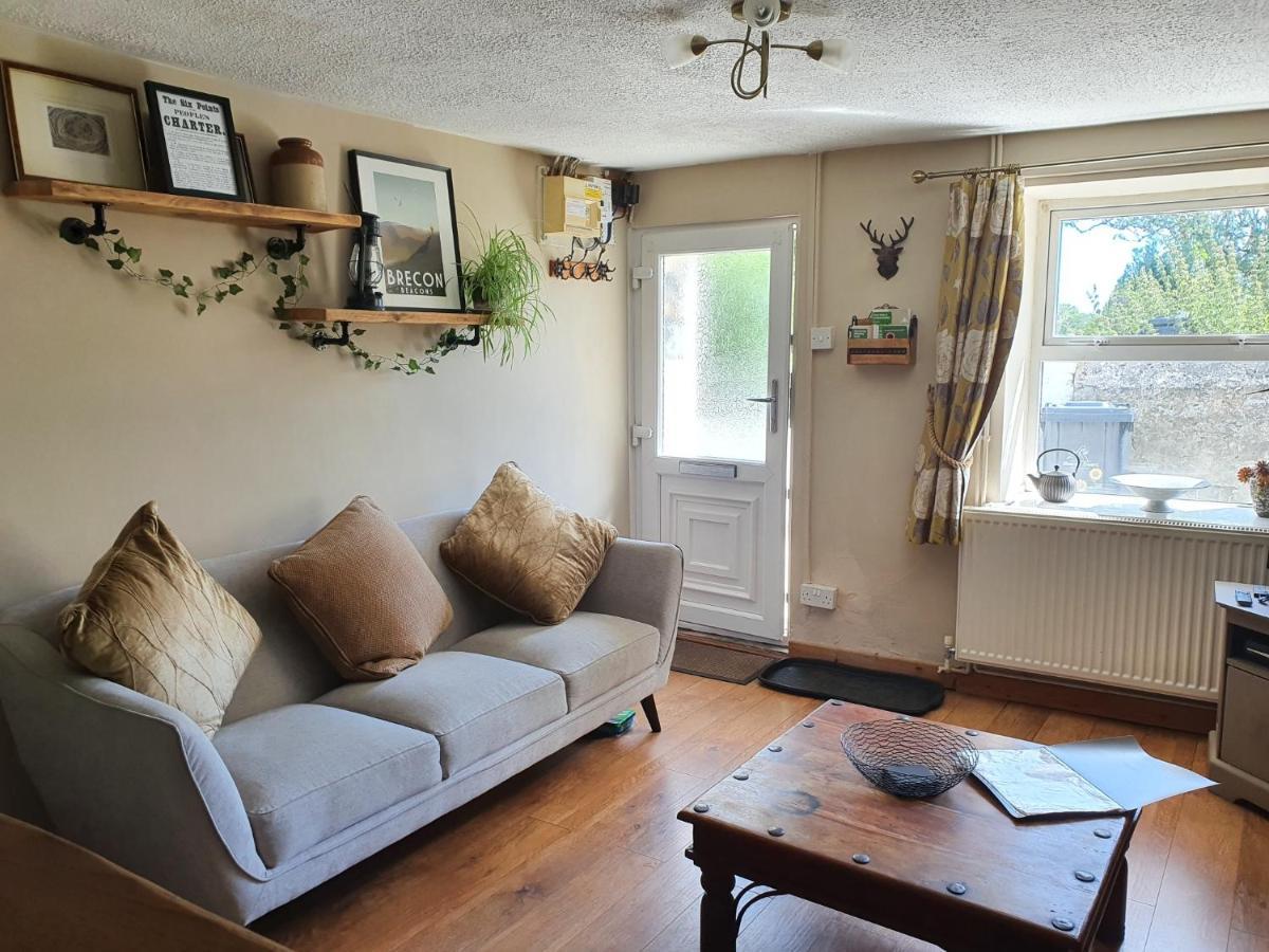 Wales' Highest Village - The Chartist Cottage - Trefil Tredegar Екстер'єр фото