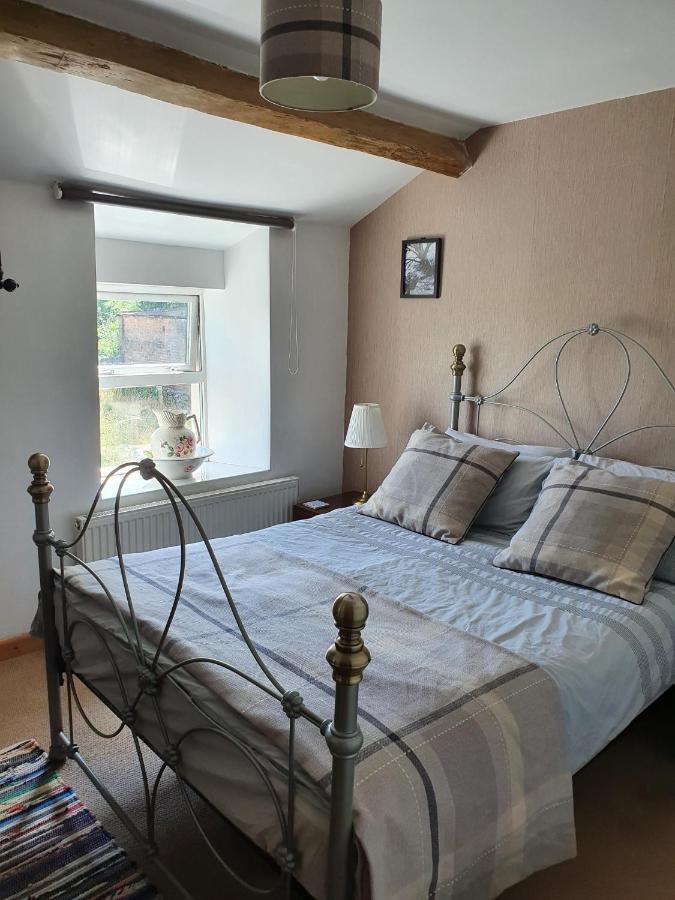 Wales' Highest Village - The Chartist Cottage - Trefil Tredegar Екстер'єр фото