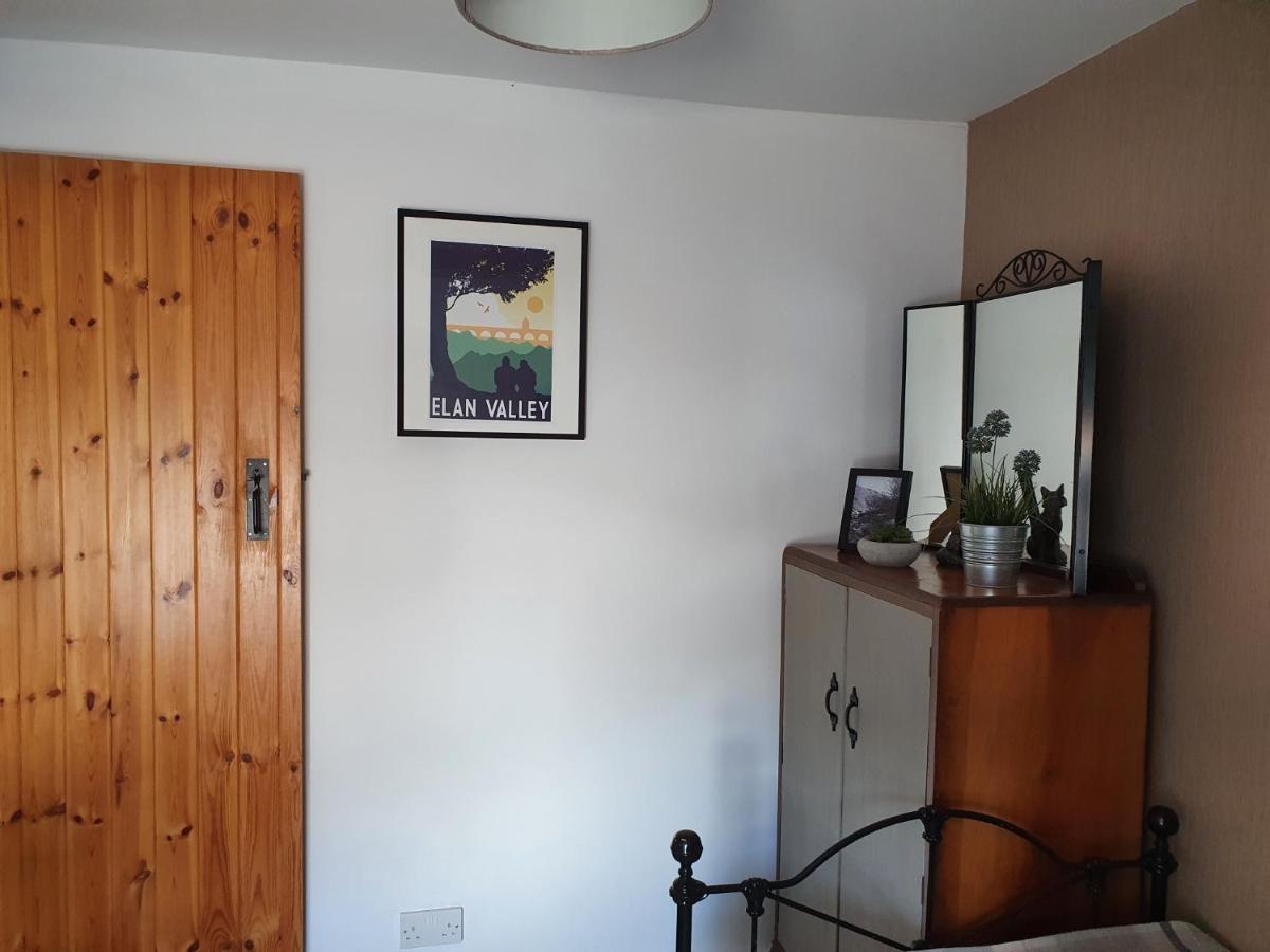 Wales' Highest Village - The Chartist Cottage - Trefil Tredegar Екстер'єр фото