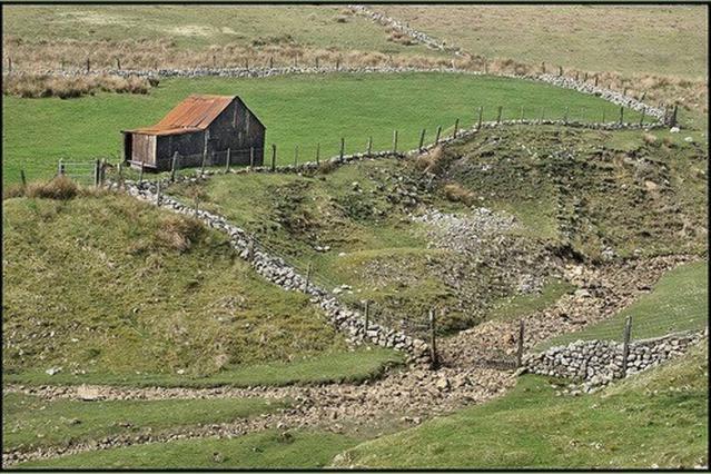 Wales' Highest Village - The Chartist Cottage - Trefil Tredegar Екстер'єр фото